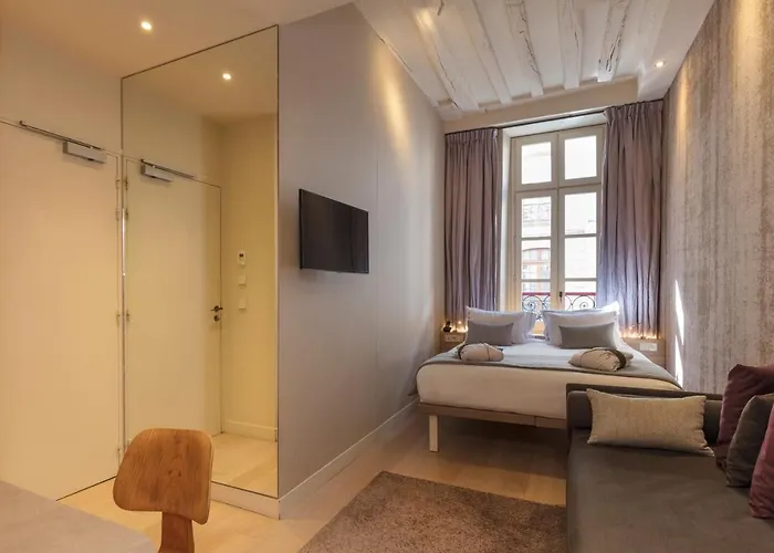 מלון De Lille - Saint-germain Des Pres 4*