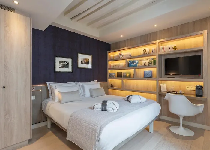 Hotel De Lille - Saint-germain Des Pres 4*